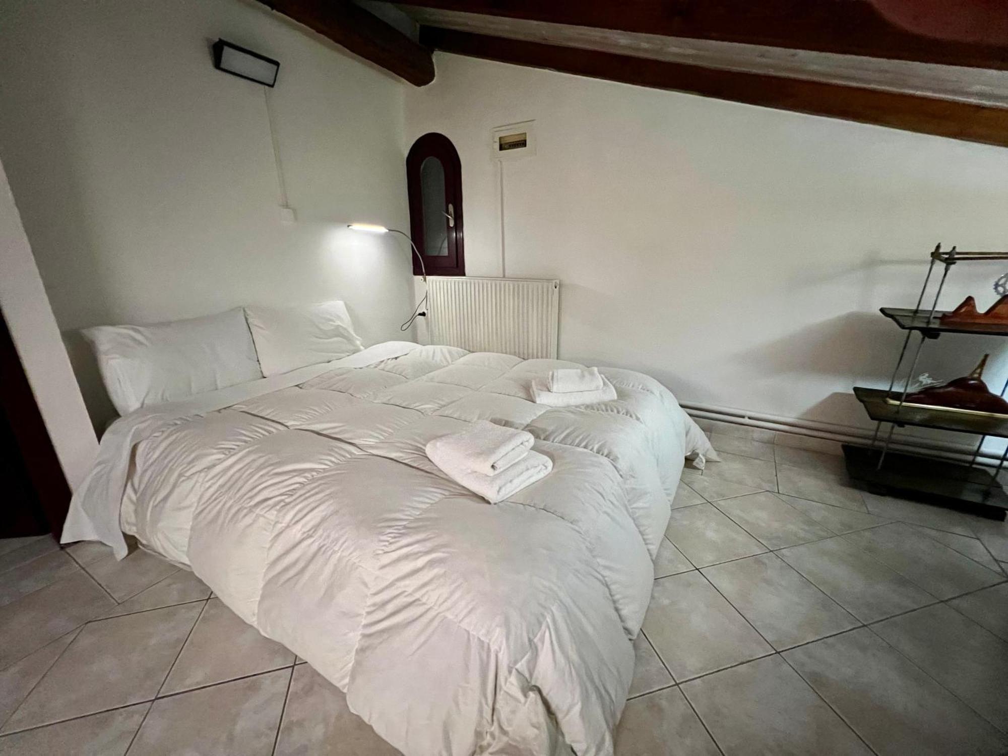 Appartement Σοφιτα Ξυλο Μεταλο Γυαλι à Alykes Potamou Extérieur photo